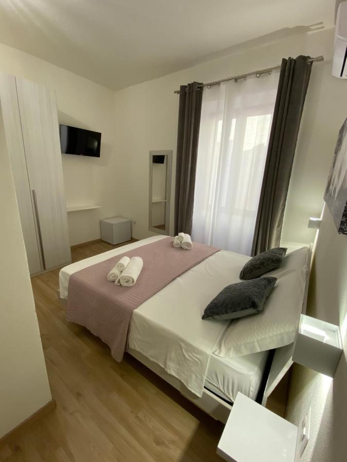 La Loggia Rooms Siniscola Bagian luar foto