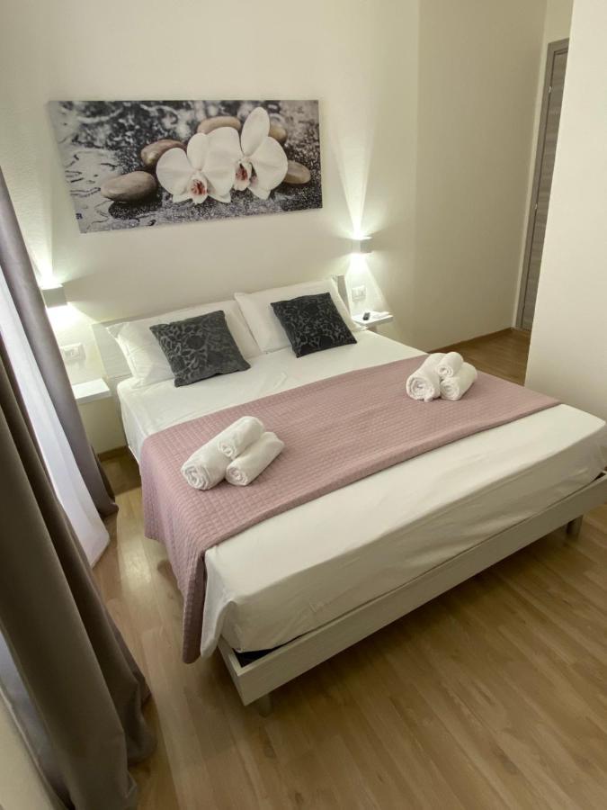 La Loggia Rooms Siniscola Bagian luar foto