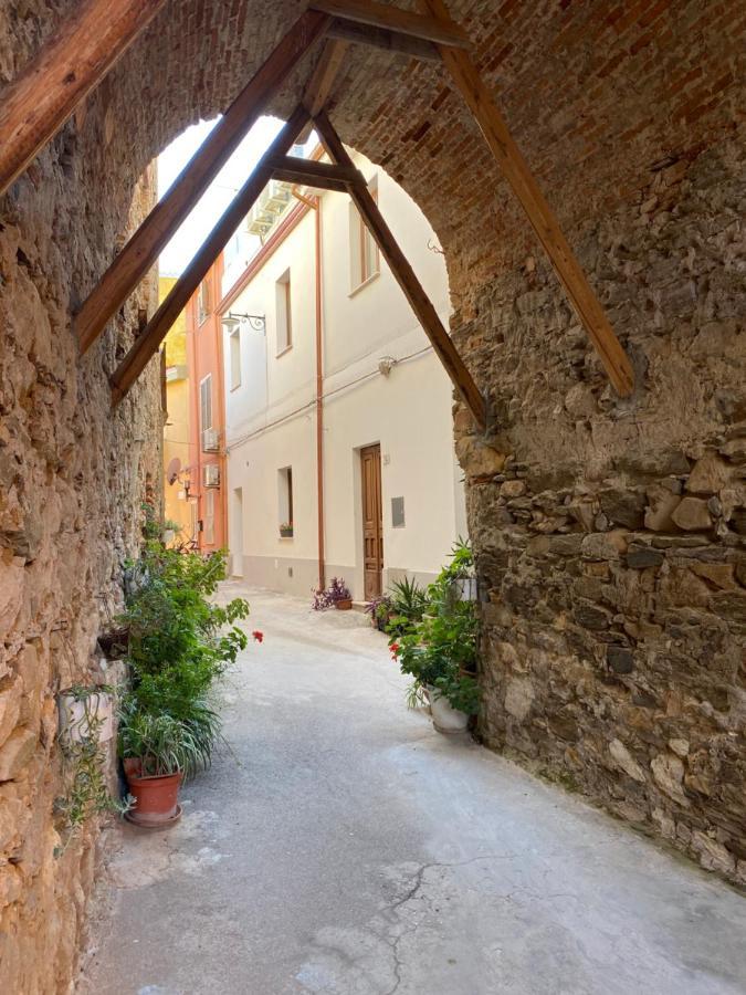 La Loggia Rooms Siniscola Bagian luar foto